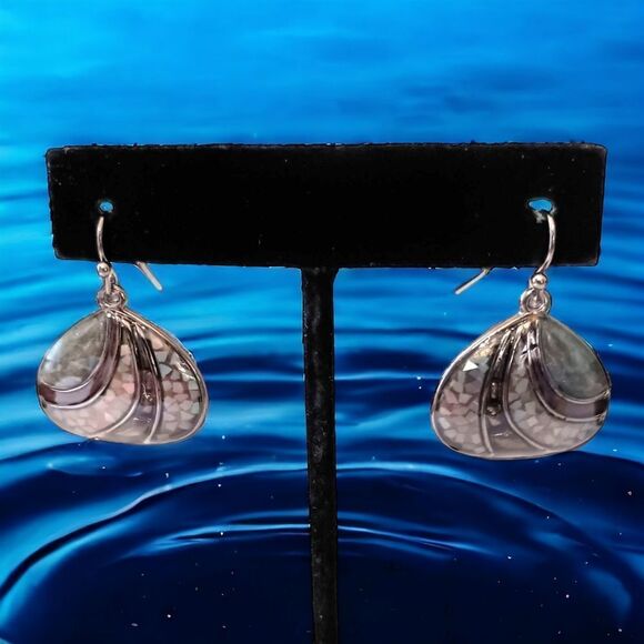 Lia Sophia Earrings Seaside Genuine Mother of Pearl Hematite Shell Retired Vtg. - Picture 15 of 16